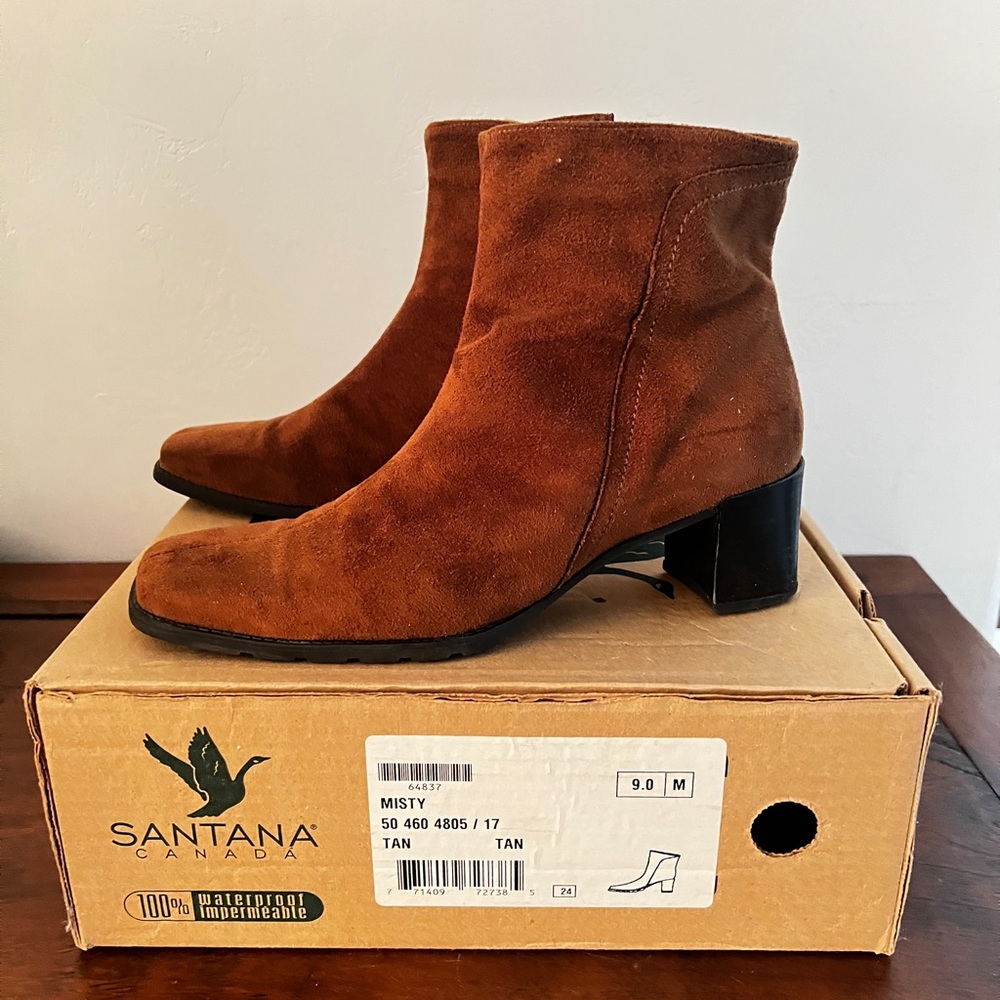 Santana Canada Women’s Misty Zip Bootie. Size 9 color Tan.Waterproof. 2 in Heel